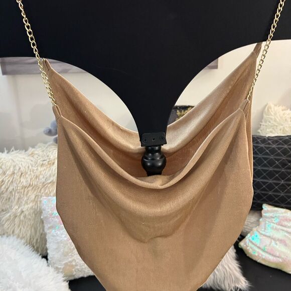 Chic Gold Chain Strap - Picture 2 of 6